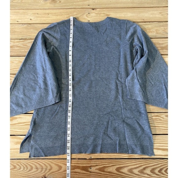 NEW Belle By Kim Gravel Feather Knit Butterfly Sleeve Sweater Medium Gray - Picture 5 of 8